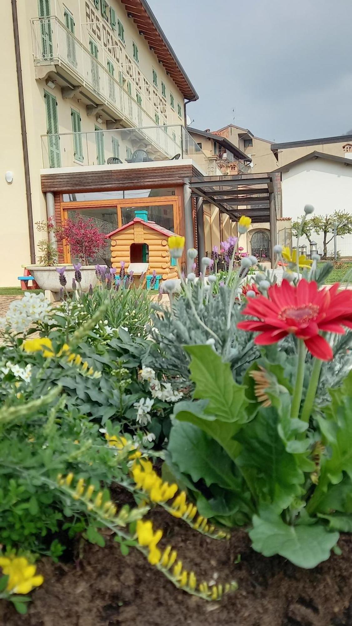 Residence delle Tre Corone Trescore Balneario Exterior foto
